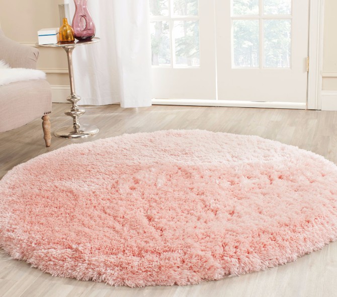Ballet Slippe Pantone Color: the best modern rugs for this Fall