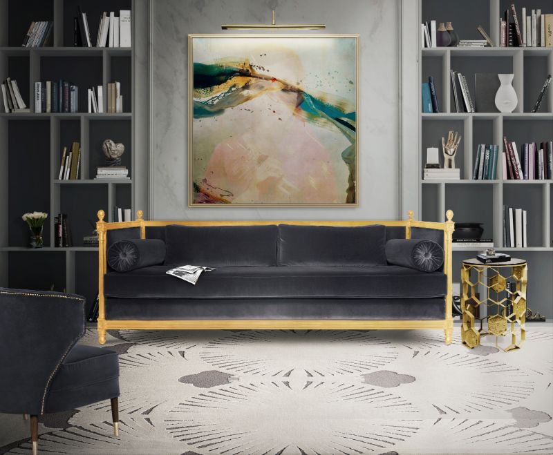Living room with the incredible dêco rug and gray sofa with edge in brass and Koi side table.